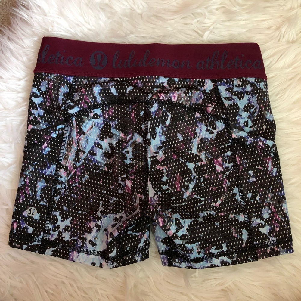 Super cute Lululemon workout shorts